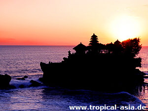Tanah Lot, Bali  Robyn Mackenzie | Dreamstime.com