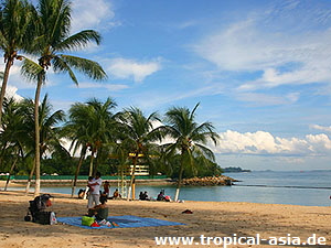 Sentosa Beach  Hwee Fuan Tey - Dreamstime.com