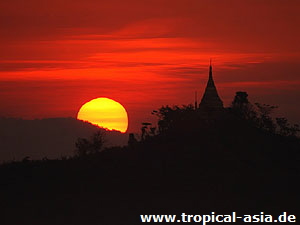 Sonnenuntergang in der Nähe von Bago © Bernardo Ertl - Dreamstime.com